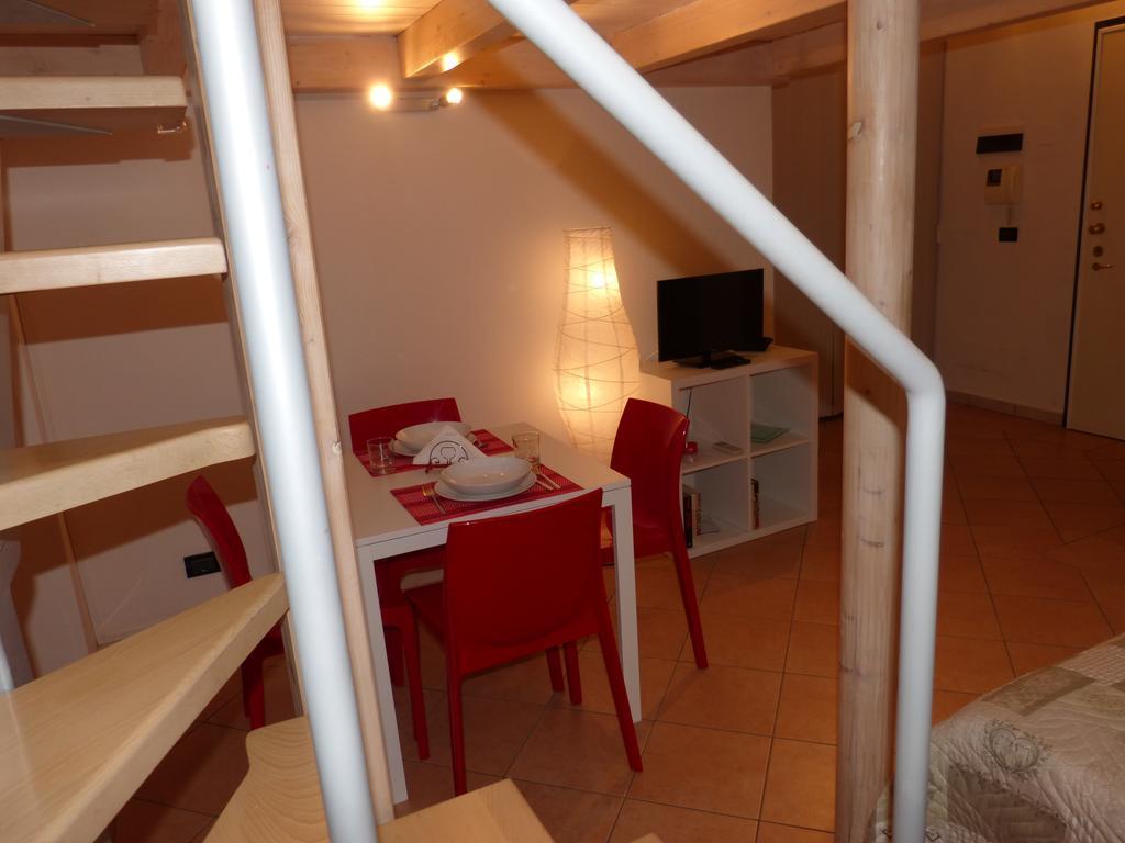 Residenza Piazza San Francesco Lägenhet Bologna Rum bild