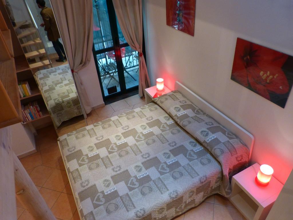 Residenza Piazza San Francesco Lägenhet Bologna Rum bild