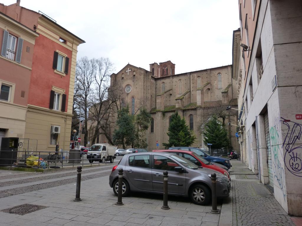 Residenza Piazza San Francesco Lägenhet Bologna Rum bild