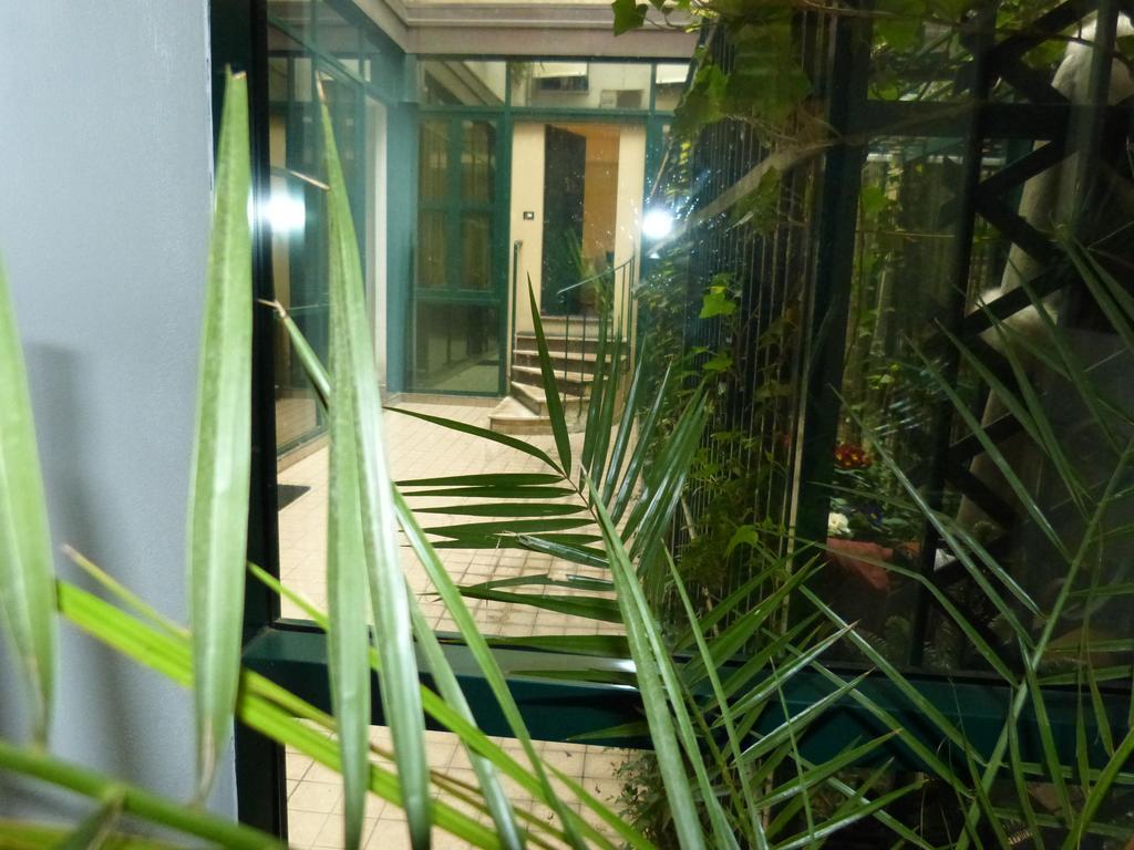 Residenza Piazza San Francesco Lägenhet Bologna Rum bild