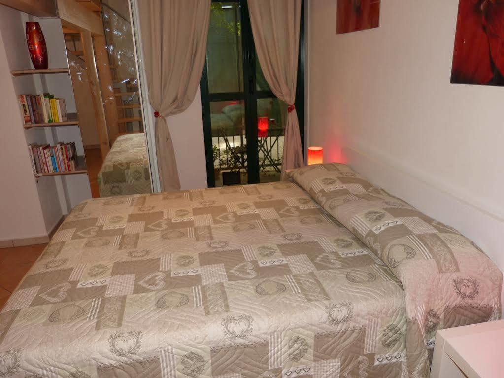 Residenza Piazza San Francesco Lägenhet Bologna Exteriör bild